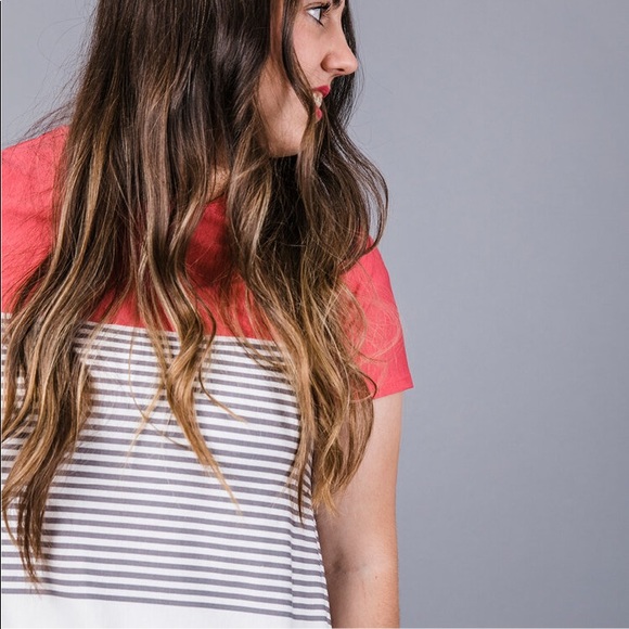 SOLD LuLaroe Melissa Top - Picture 9 of 9